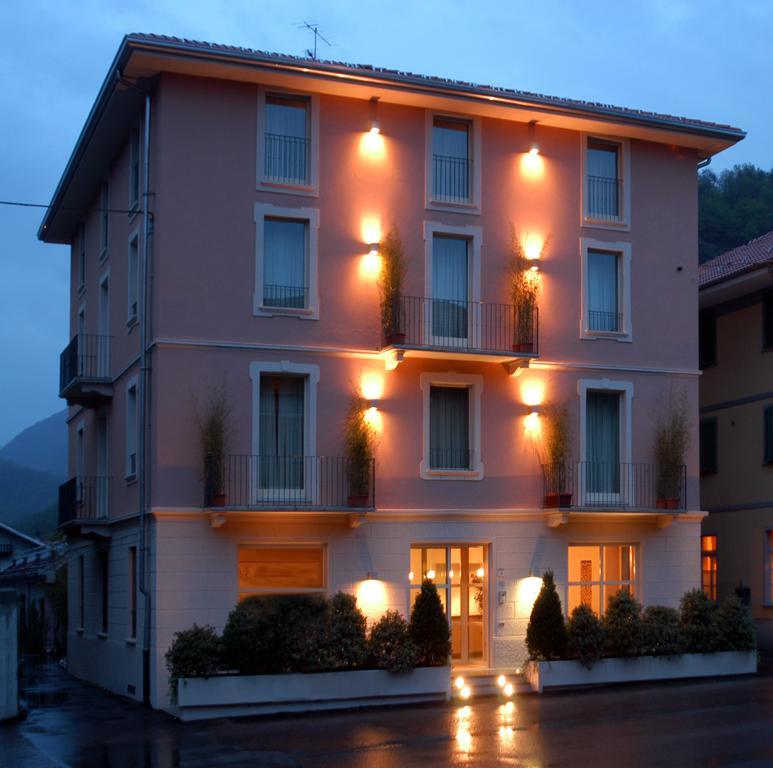 Albergo Grand Italia Quarona Buitenkant foto
